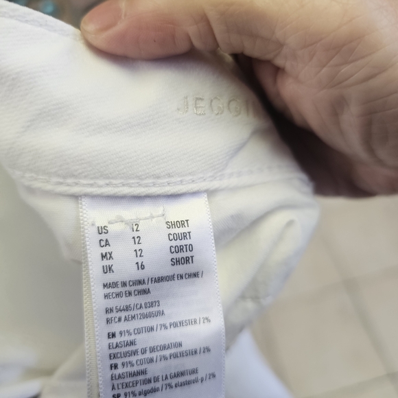 American Eagle Outfitters White Cropped Straight Ankle Jeans - Picture 5 of 5